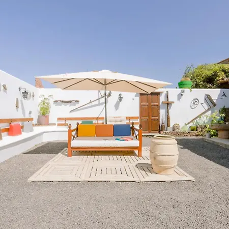 Casa Emblematica Garaday Lanzarote 컨트리하우스