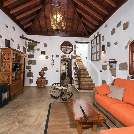 Casa Emblematica Garaday Lanzarote. Venkovský dům Tinajo